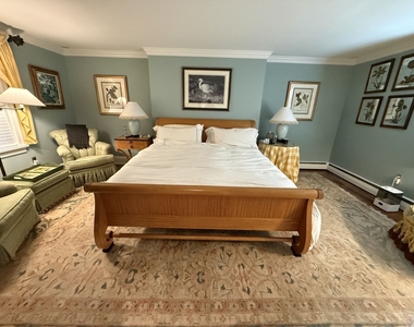 506 Roslyn Place - Photo Thumbnail 27