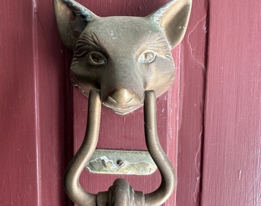 506 Roslyn Place - Photo Thumbnail 4