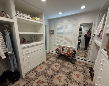 506 Roslyn Place - Photo Thumbnail 32
