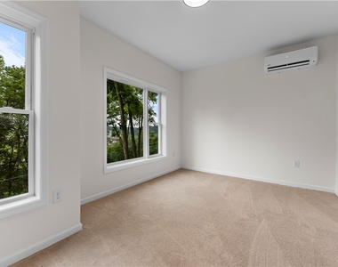 902 Morrison St - Photo Thumbnail 21
