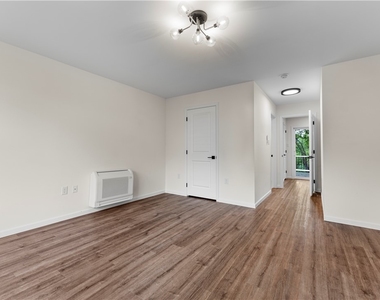 902 Morrison St - Photo Thumbnail 17