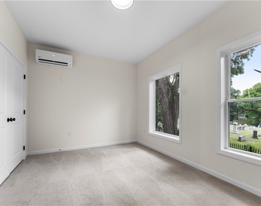 902 Morrison St - Photo Thumbnail 13