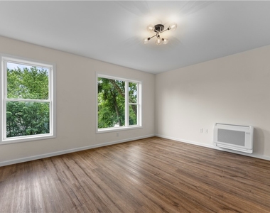 902 Morrison St - Photo Thumbnail 11