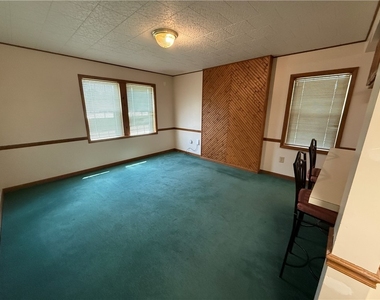 5895 Heckert Rd - Photo Thumbnail 10