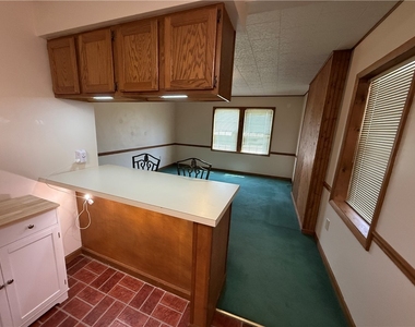 5895 Heckert Rd - Photo Thumbnail 4