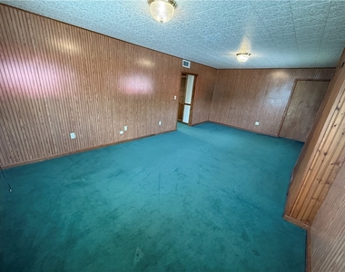 5895 Heckert Rd - Photo Thumbnail 5