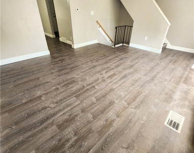 449 Idlewood Rd - Photo Thumbnail 1