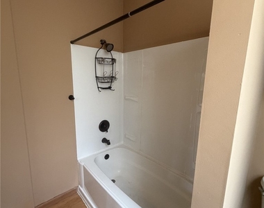 546 California Ave - Photo Thumbnail 16