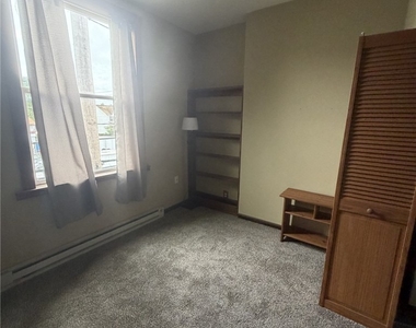 546 California Ave - Photo Thumbnail 5