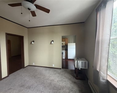 546 California Ave - Photo Thumbnail 4