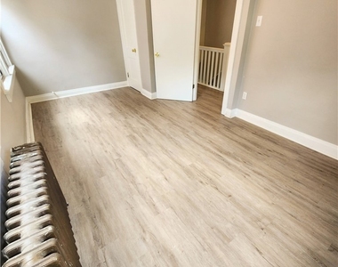 4303 Ludwick St - Photo Thumbnail 4