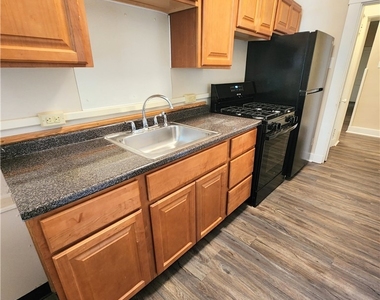 3332 Portola Ave - Photo Thumbnail 6