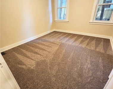 3332 Portola Ave - Photo Thumbnail 2