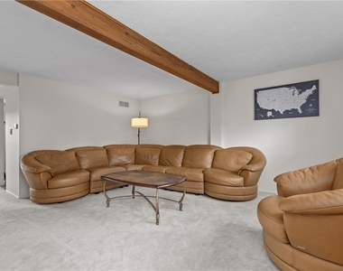 264 Scott Ln - Photo Thumbnail 8