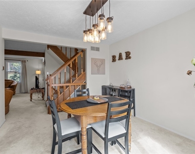 264 Scott Ln - Photo Thumbnail 4