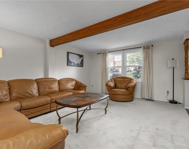 264 Scott Ln - Photo Thumbnail 9