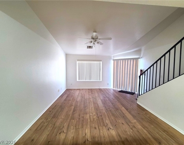 448 Comstock Street - Photo Thumbnail 5