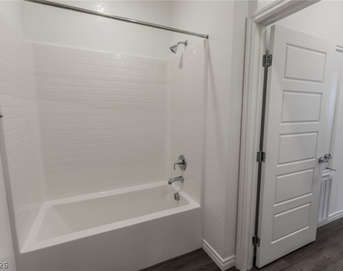2555 Hampton Road - Photo Thumbnail 15