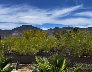 2555 Hampton Road - Photo Thumbnail 4