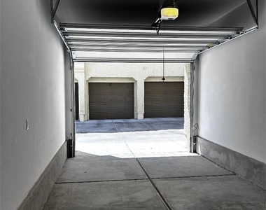 2555 Hampton Road - Photo Thumbnail 21