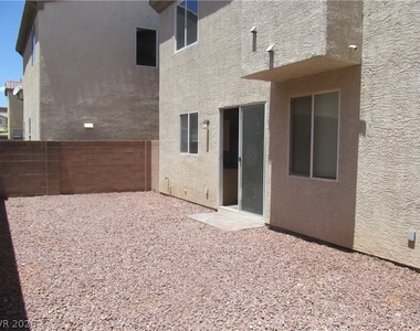 8513 Orly Avenue - Photo Thumbnail 28