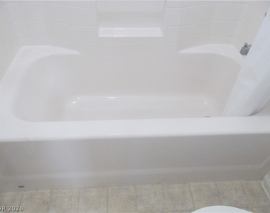 8513 Orly Avenue - Photo Thumbnail 17