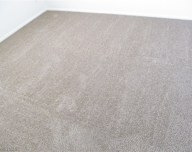 8513 Orly Avenue - Photo Thumbnail 20