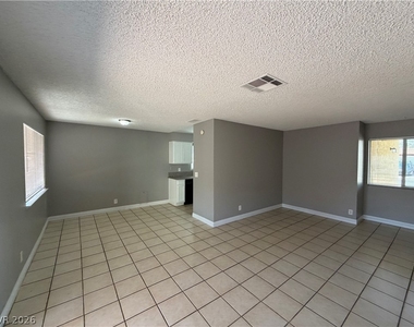 4732 Chantilly Avenue - Photo Thumbnail 4