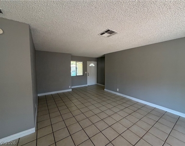 4732 Chantilly Avenue - Photo Thumbnail 15