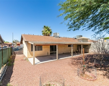 4732 Chantilly Avenue - Photo Thumbnail 34