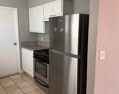 4732 Chantilly Avenue - Photo Thumbnail 10