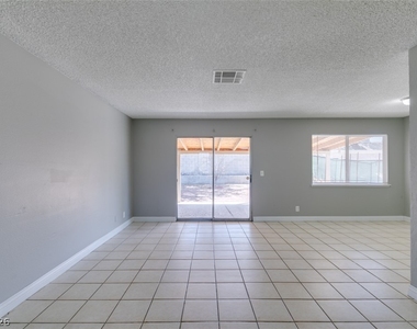 4732 Chantilly Avenue - Photo Thumbnail 5