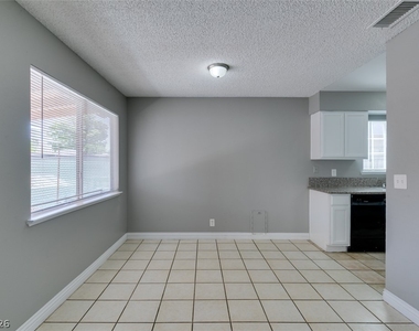 4732 Chantilly Avenue - Photo Thumbnail 15