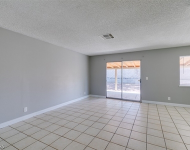 4732 Chantilly Avenue - Photo Thumbnail 6