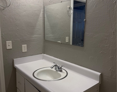 4732 Chantilly Avenue - Photo Thumbnail 27