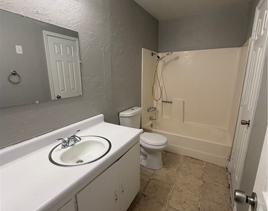 4732 Chantilly Avenue - Photo Thumbnail 26