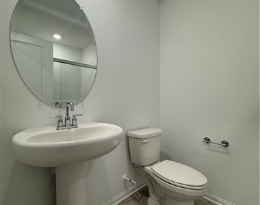 5239 Barcola Avenue - Photo Thumbnail 10