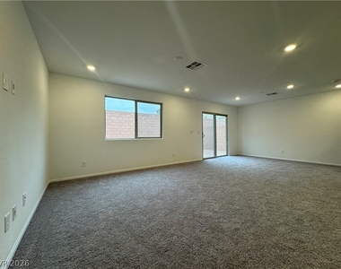 5239 Barcola Avenue - Photo Thumbnail 2