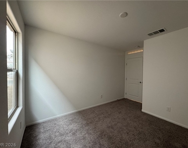 5239 Barcola Avenue - Photo Thumbnail 14