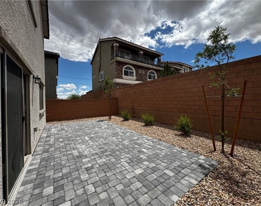 5239 Barcola Avenue - Photo Thumbnail 35
