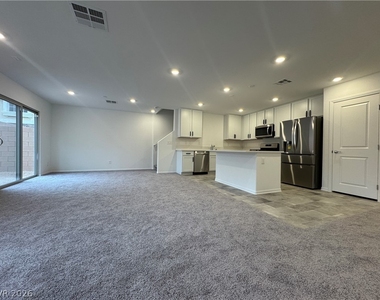 5239 Barcola Avenue - Photo Thumbnail 4