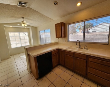 1720 Navarre Lane - Photo Thumbnail 8