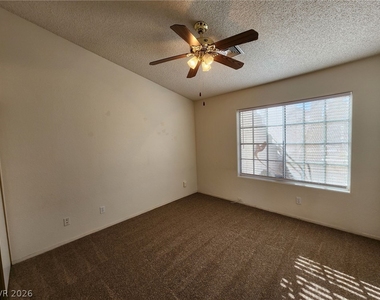 1720 Navarre Lane - Photo Thumbnail 16