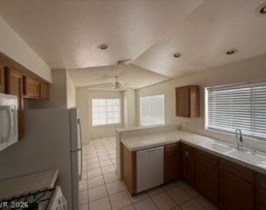 1720 Navarre Lane - Photo Thumbnail 41