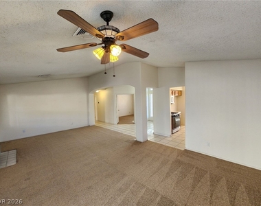 1720 Navarre Lane - Photo Thumbnail 5