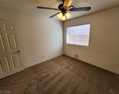 1720 Navarre Lane - Photo Thumbnail 35