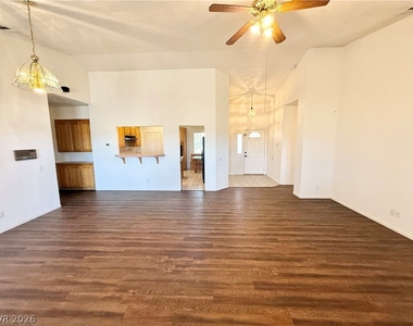 3810 N Mount Charleston Drive - Photo Thumbnail 5