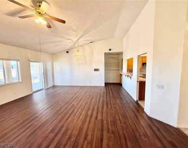 3810 N Mount Charleston Drive - Photo Thumbnail 7
