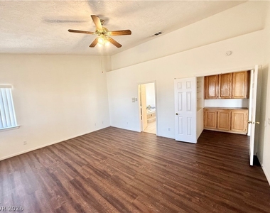 3810 N Mount Charleston Drive - Photo Thumbnail 12