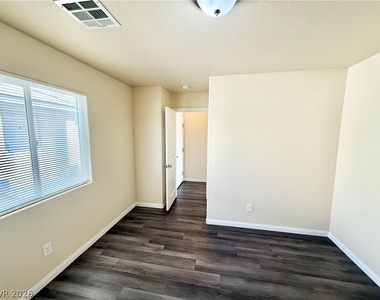 640 E Alabama Street - Photo Thumbnail 11
